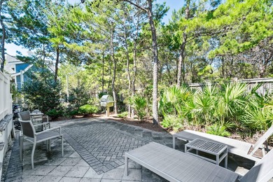 Deeded Beach Access! Spectacular 4 bedroom, 4 bath home in - photo 53