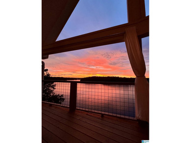 Best view on LAKE WEDOWEE! Super charming lake cottage with - photo 3