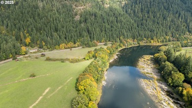 Lake Home For Sale in Oakland, Oregon