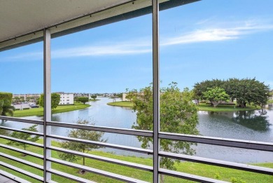 Lake Condo For Sale in Boca Raton, Florida