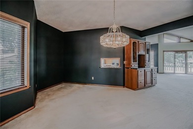 Located on the Springdale Country Club golf course, this 3,754 - photo 11