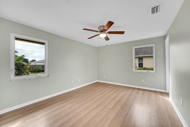 Welcome to your new home a beautifully maintained 3 bedroom, 2 - photo 13