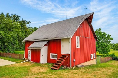 Classic Wisconsin farmhouse & outbuildings on 33+ acres in - photo 15