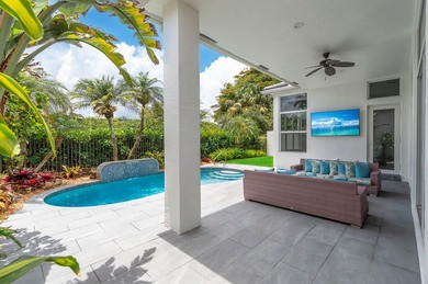 Immaculate, move-in ready home surrounded by beautiful lake and - photo 24
