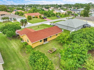 Welcome to your new home a beautifully maintained 3 bedroom, 2 - photo 32