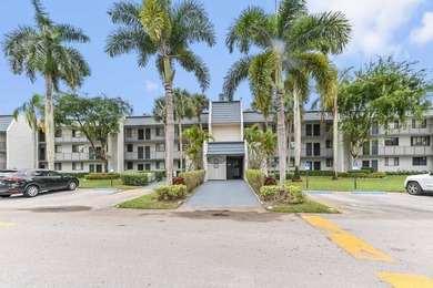 Discover the ease of ground-floor living in this charming condo - photo 2