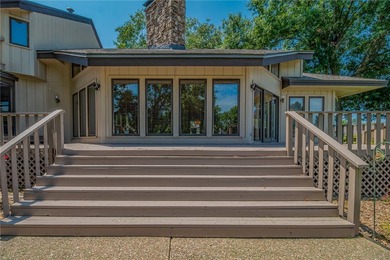 Located on the Springdale Country Club golf course, this 3,754 - photo 50