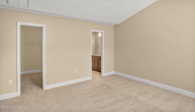 Upgraded 2 Bedroom Townhome with Attached Garage in Azalea - photo 11