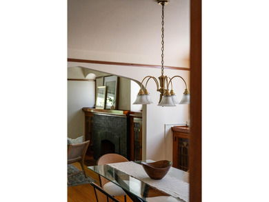 Farwell welcomes you with classic architecture, gardens, and - photo 12
