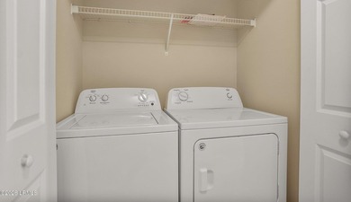 Upgraded 2 Bedroom Townhome with Attached Garage in Azalea - photo 15