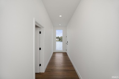 Last available penthouse in the 900 JCKSN Condos. This penthouse