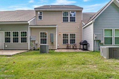 Upgraded 2 Bedroom Townhome with Attached Garage in Azalea - photo 22