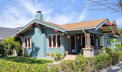 One of a Kind! Wood shingled Craftsman Bungalow located on a - photo 2
