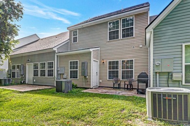 Upgraded 2 Bedroom Townhome with Attached Garage in Azalea - photo 23