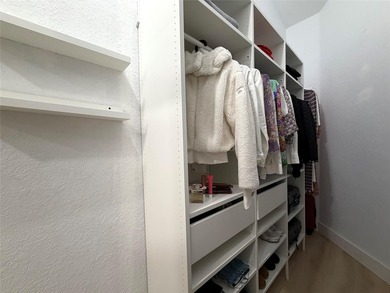 All ages Updated 2BR/2BA corner condo with the feel of a - photo 24