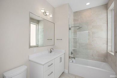 Last available penthouse in the 900 JCKSN Condos. This penthouse