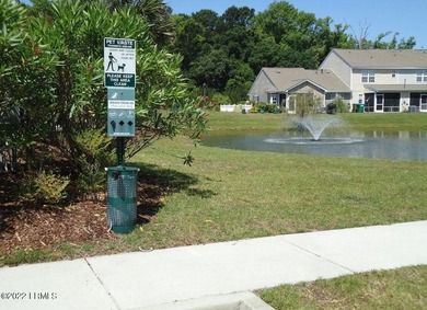 Upgraded 2 Bedroom Townhome with Attached Garage in Azalea - photo 32
