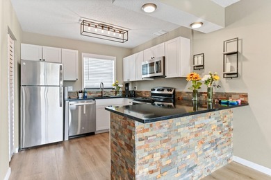 Prepare to be captivated by this gorgeously updated 2-bedroom - photo 8