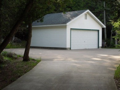 Waterfront home with a sandy beach on the shores of Lake Huron - photo 39