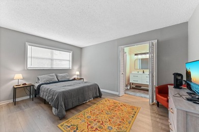 Prepare to be captivated by this gorgeously updated 2-bedroom - photo 9