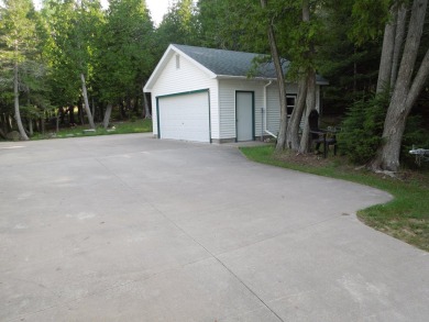 Waterfront home with a sandy beach on the shores of Lake Huron - photo 40