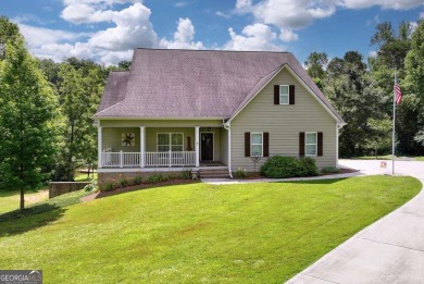 Lake Home For Sale in Hoschton, Georgia