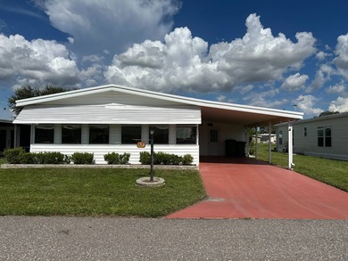 (private lake, pond, creek) Home For Sale in Winter Haven Florida