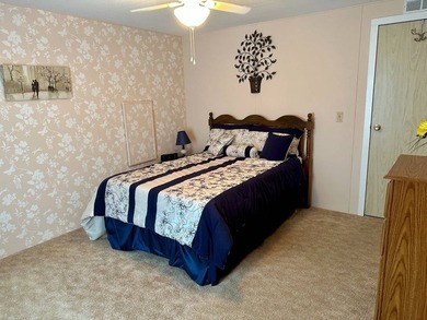 Welcome to one of the most desirable 55+ communities in Florida! - photo 10