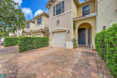 Sailboat Lake Townhome/Townhouse For Sale in Pompano Beach Florida