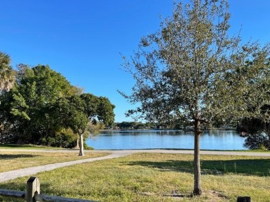 Lake Osborne Condo For Sale in Lake Worth Beach Florida