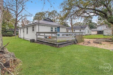 Investor opportunity with built-in income! This tenant-occupied - photo 22