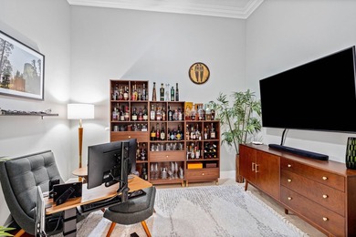 Fully upgraded 2 bed 2 bath plus a den! This stunning 5th-floor - photo 25