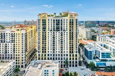Fully upgraded 2 bed 2 bath plus a den! This stunning 5th-floor - photo 32