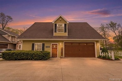 Luxury lakefront living! This one-of-a-kind waterfront home - photo 57
