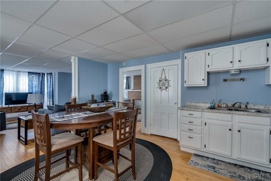 What an opportunity here!!! Absolutely PRIME location! Reputable - photo 17