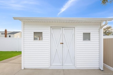1012-N-Ontario-Ave-Lindenhurst-NY-11757 Turnkey 5-Bedroom - photo 17