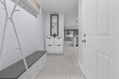 Welcome home to this beautifully remodeled 3-bedroom, 2.5-bath - photo 9