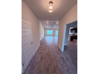 Charming 4-Bedroom, 2-Bath Home with Spacious Fenced Yard - photo 2