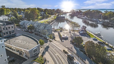 (private lake, pond, creek) Condo For Sale in South Haven Michigan