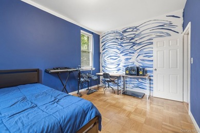 Spacious two-bedroom conveniently located on a dead-end - photo 11