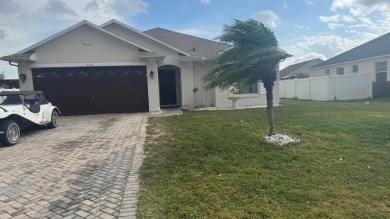 Lake Home For Sale in Kissimmee, Florida