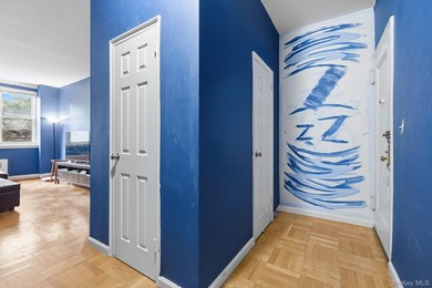 Spacious two-bedroom conveniently located on a dead-end - photo 13