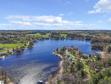 Look no further! This exceptional home checks all the boxes - photo 13