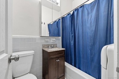 Spacious two-bedroom conveniently located on a dead-end - photo 15