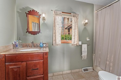 Lake living meets opportunity in Eddy Bay Cove! Perfectly - photo 15