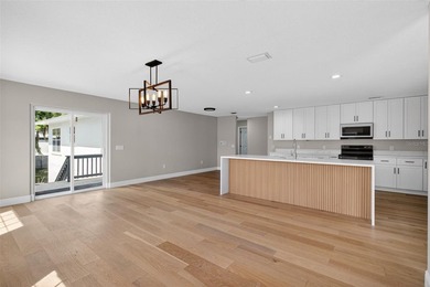 Set on a prominent corner lot in one of Windermere's most - photo 18