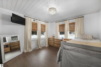 Look no further! This exceptional home checks all the boxes - photo 38