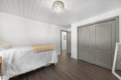 Look no further! This exceptional home checks all the boxes - photo 39