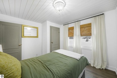 Look no further! This exceptional home checks all the boxes - photo 42