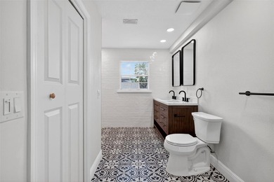 Set on a prominent corner lot in one of Windermere's most - photo 43
